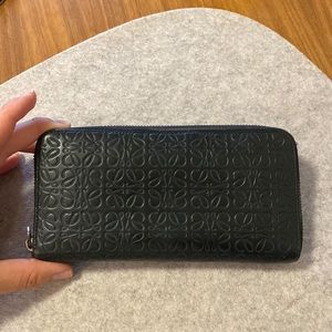 loewe anagram wallet